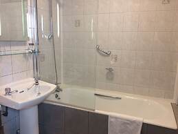 Eviston House Hotel