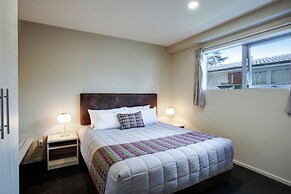 Ellerslie Palms Motel