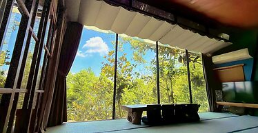 Yue Lake Backpackers