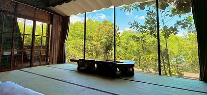 Yue Lake Backpackers