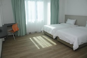 New Glow Hotel Miri