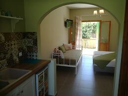 Kallisti Seaside Studios Skopelos