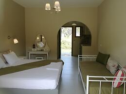 Kallisti Seaside Studios Skopelos