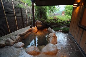 KAKUREAN HIDAJI - Adults Only