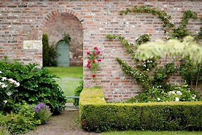 Saltmarshe Hall