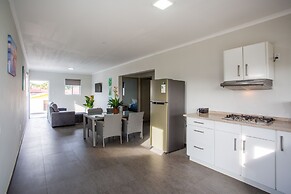 Curadise Living