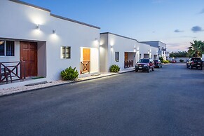 Curadise Living