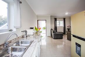 Curadise Living