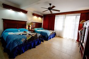 Manta Ray Bay Resort