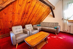 Hotel Dworek Wapionka