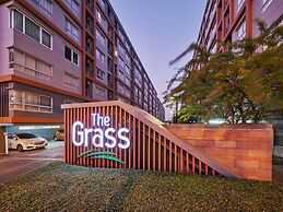 The Grass Serviced Suites by At Mind