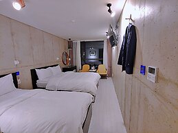 CNB HOTEL (COZYANDBOUTIQUE)