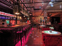 CNB HOTEL (COZYANDBOUTIQUE)