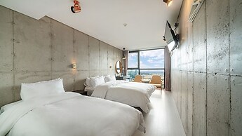 CNB HOTEL (COZYANDBOUTIQUE)