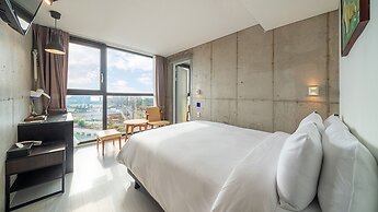CNB HOTEL (COZYANDBOUTIQUE)