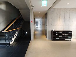 CNB HOTEL (COZYANDBOUTIQUE)