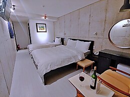 CNB HOTEL (COZYANDBOUTIQUE)