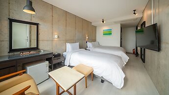 CNB HOTEL (COZYANDBOUTIQUE)