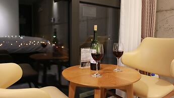 CNB HOTEL (COZYANDBOUTIQUE)