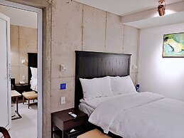 CNB HOTEL (COZYANDBOUTIQUE)
