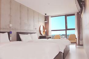 CNB HOTEL (COZYANDBOUTIQUE)