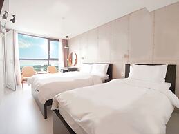 CNB HOTEL (COZYANDBOUTIQUE)
