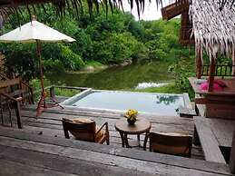 Thap Pala Cottage