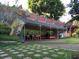 Bantal Guling Villa Bandung