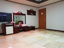 Plus Motel