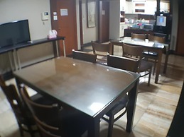 Plus Motel