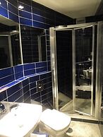 Hostal Albany