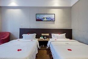 Huangpu Hotel