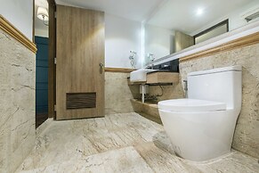 THE Posh Phayathai