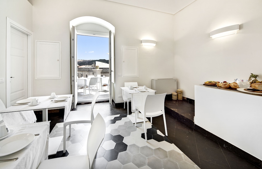 Epoca  - Camere con Stile