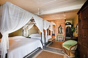 Quinta Maria Cortez Beach Hotel