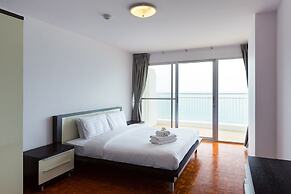 Baan TiewKlurn Beachfront Condomium