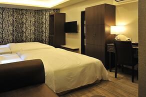 Maple Hotel