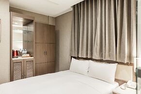 Maple Hotel
