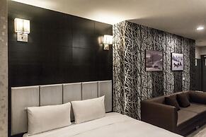 Maple Hotel