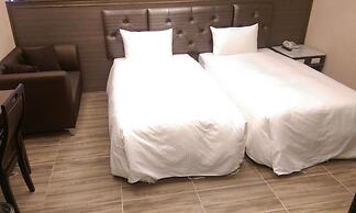 Maple Hotel