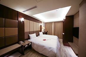 Maple Hotel