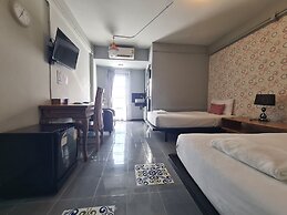 The 8 Factory Hotel Phitsanulok