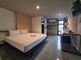 The 8 Factory Hotel Phitsanulok