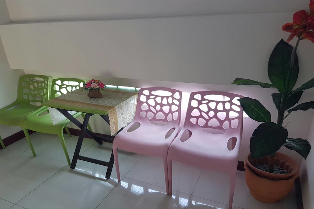 V-House Hotel