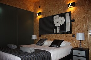 Acquavilla House