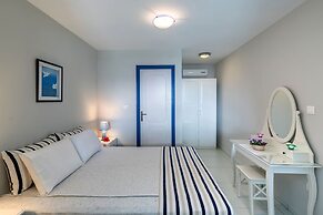Sea View Studios