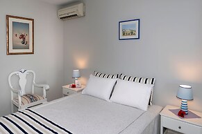 Sea View Studios