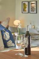 Lisbon Five Stars Apartments - Bica 246