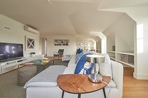 Lisbon Five Stars Apartments - Bica 246