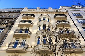 Dominic Smart & Luxury Suites Terazije